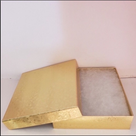 5” Adjustable Gold Wire Cuff Bracelet - Picture 7 of 7